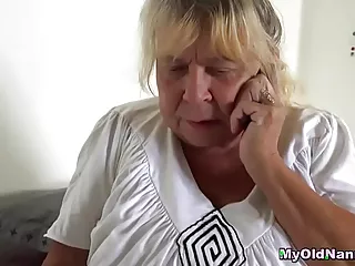 Nenek-Nenek-lesbian-aksi / video